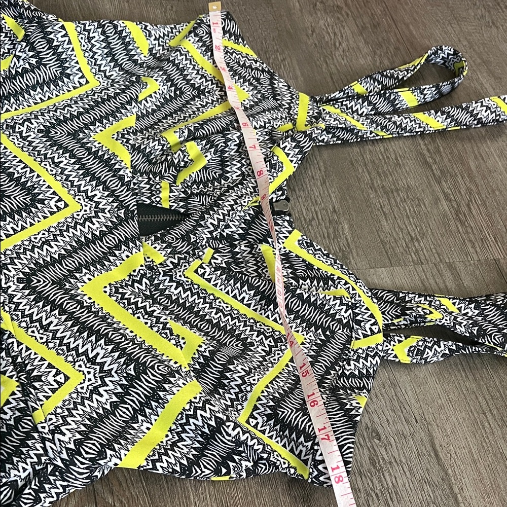 Material girl Chevron Patterned dress Romper with Straps XL - Picture 2 of 7